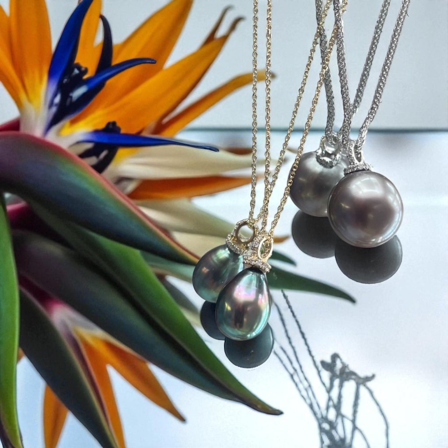 18K White Gold Black Pearl and Diamonds Pendant Necklace Gem Karageorgiou